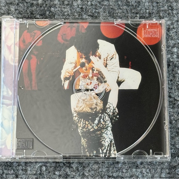 Elvis Presley "Aloha From Hawaii Via Satellite" CD in perfect condition - Picture 4 of 6